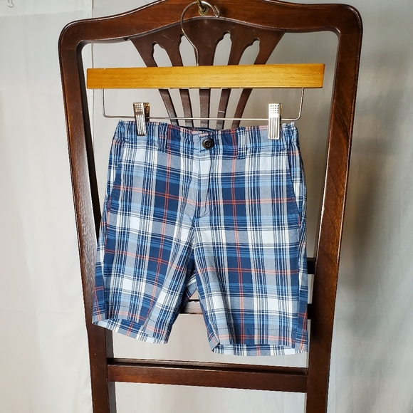 Lands' End Plaid Shorts in a side 7 - Picture 1 of 6
